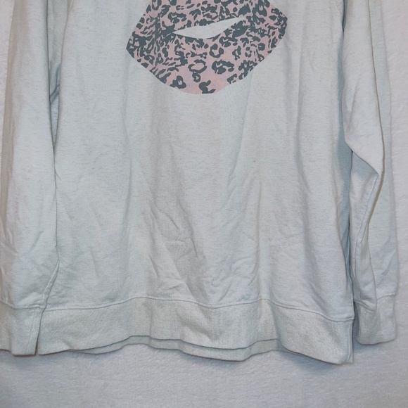 Wildfox Leopard Print Lips Pullover Crew Neck Sweatshirt size small - Picture 5 of 7